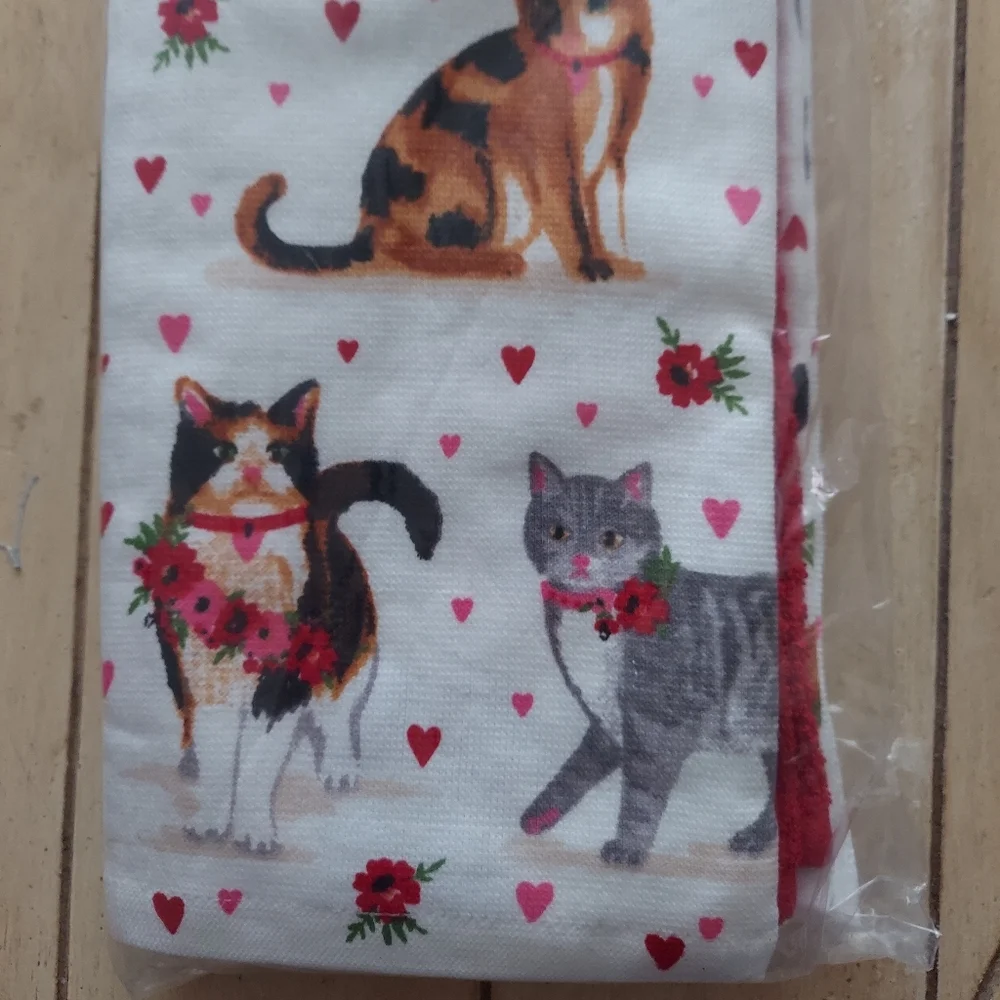 The Humane Society bnwt romantic